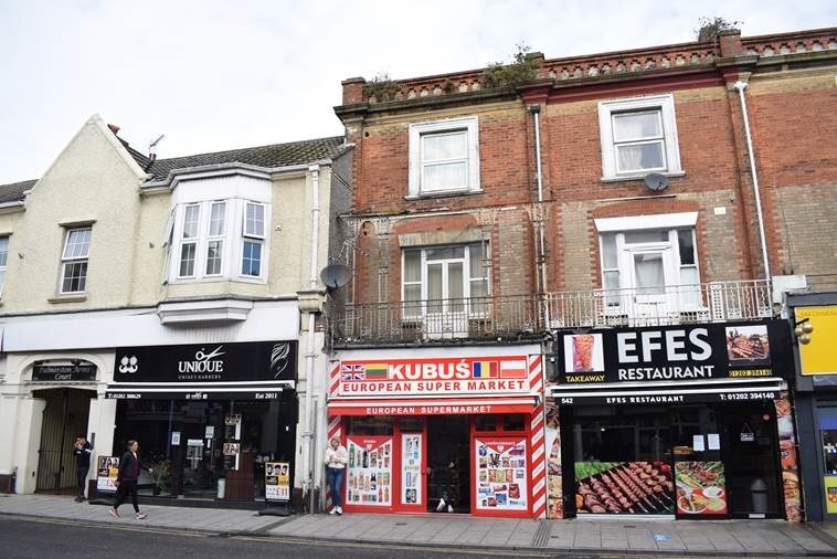 Supermarket & 2 Flats, > Prideview Group